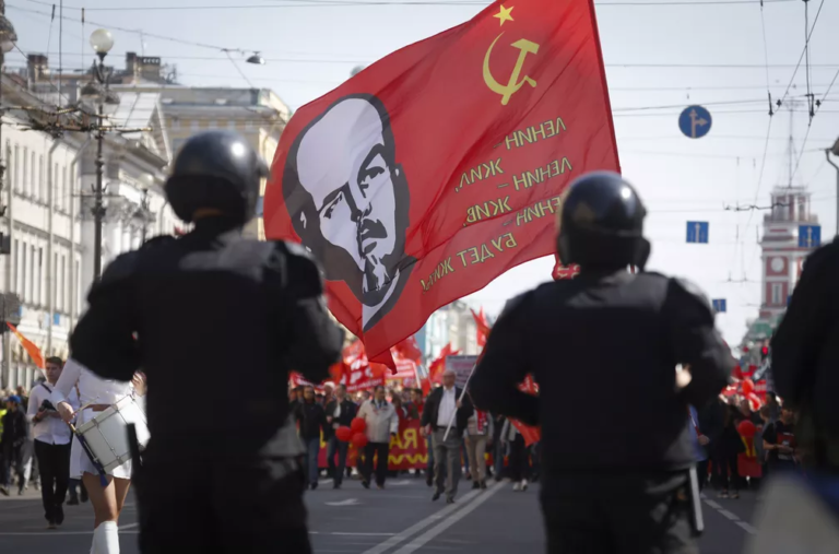 Forma e conteúdo na organização política: em defesa da estratégia da Revolução Socialista no Brasil
